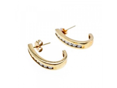 10K Yellow Gold White Sapphires Classic Stud Earrings