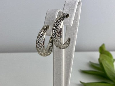 Classic Openwork Stud Earrings