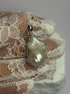 925 Sterling Silver Pearl Pendant Length 1.3 Inch
