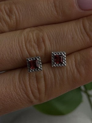 Lovely 10K White Gold Stud Red Garnet Earrings