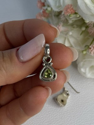 925 Sterling Silver Peridot Earrings & Pendant Set