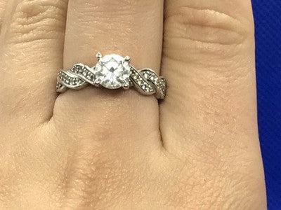 925 Sterling Silver CZ Ring Size 8