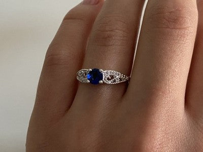 925 Sterling Silver Blue & White CZ Ring Size 7