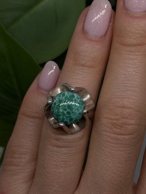 Vintage 925 Sterling Silver Green Peking Glass Stone Ring Size 6