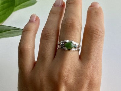 925 Sterling Silver Nephrite ( Jade ) & Emeralds Ring Size 8