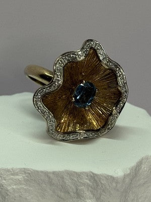 925 Sterling Silver Gold Plated Topaz "Beautiful Flower" Ring Size  7