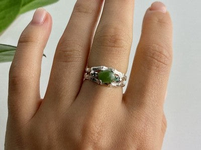 925 Sterling Silver Nephrite ( Jade ) & Emeralds Ring Size 8