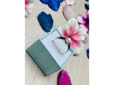 925 Sterling Silver Pearl Ring Size 8