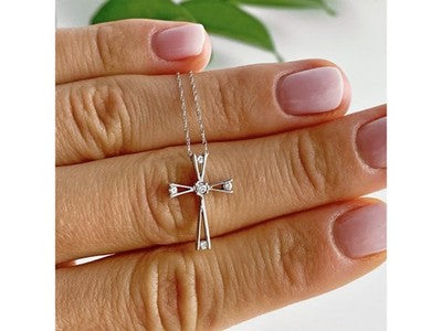10K White Gold Diamonds Chain With Cross