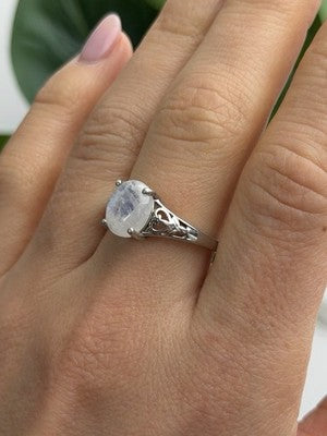 Djoy 925 Sterling Silver Moonstone Ring Size 9