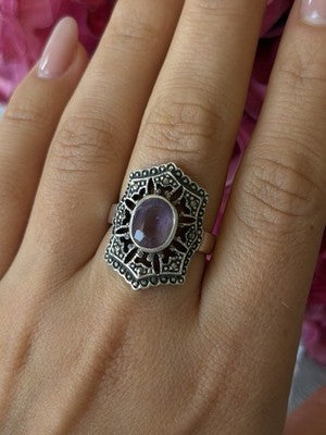 Vintage 925 Sterling Silver Amethyst & Marcasite Ring Size 8