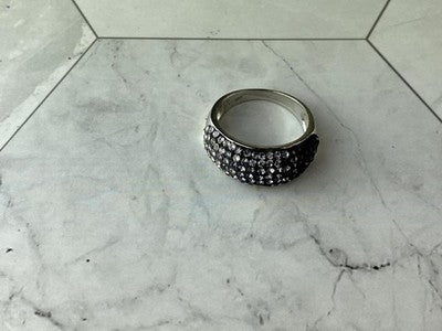 Beautiful 925 Sterling Silver CZ Ring Size 7