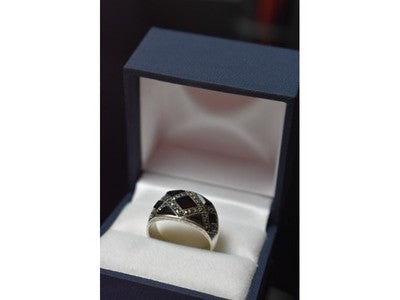 925 Sterling Silver Black Nephrite & Marcasites Ring Size 8