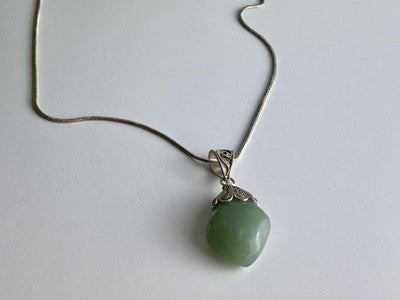 Vintage 925 Sterling Silver Green Jade "Openwork"  Сhain with pendant
