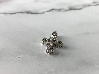 18K White Gold Diamonds Pendant Cross