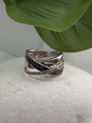 925 Sterling Silver Black & White Spinel Ring Size 6