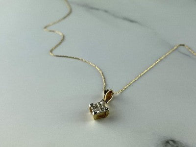 10/14 Yellow Gold White Sapphire Chain With Pendant