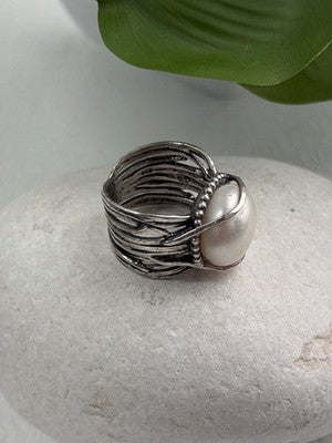 Vintage 925 Sterling Silver Pearl Ring Size 4
