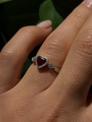 Romantic 10K White Gold Ruby & Diamonds Heart Ring Size 6.5
