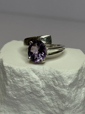 925 Sterling Silver Amethyst Ring Size 7.5