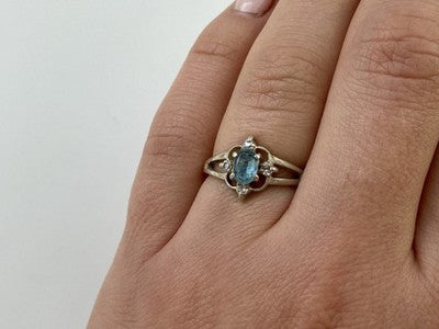 925 Sterling Silver Blue Spinel & CZ Ring Size 6.75