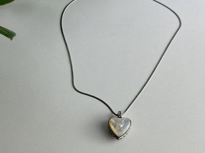 925 Sterling Silver Black Jade and Mother of Pearl "Heart" Chain with Pendant