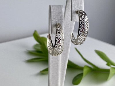 Classic Openwork Stud Earrings