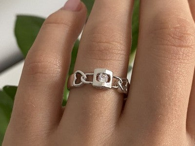925 Sterling Silver CZ Ring Size 8