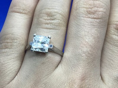 925 Sterling Silver CZ Ring Size 7