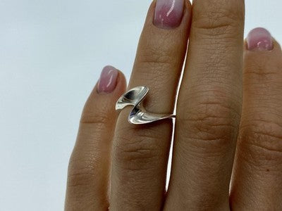 925 Sterling Silver Ring Size 4.5