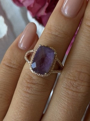 Beautiful 925 Sterling Silver Amethyst Ring Size 5