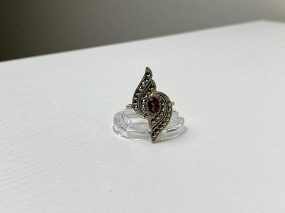 Vintage 925 Sterling Silver Garnet & Marcasites Ring Size 5.5