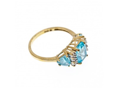 10K Yellow Gold Blue Topas & Diamonds Ring Size 6.5