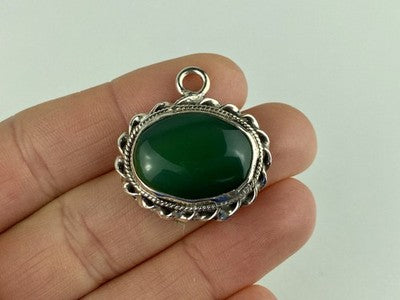 Vintage 925 Sterling Silver Green Agate Pendant