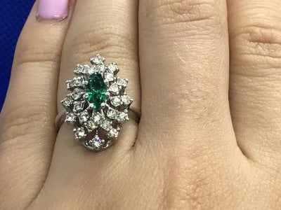 Beautifull Ring With Green & White CZ Size 6.5