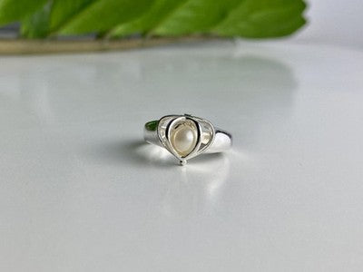 925 Sterling Silver Pearl Ring Size 6.5