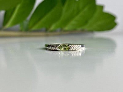 925 Sterling Silver Peridot Ring Size 10.25