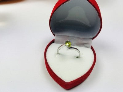 925 Sterling Silver Peridot Ring Size 6