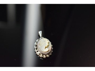 925 Sterling Silver Shell Cameo Pendant