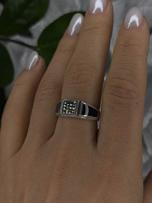 Vintage 925 Sterling Silver Black Onyx & Marcasite Ring Size 8.5