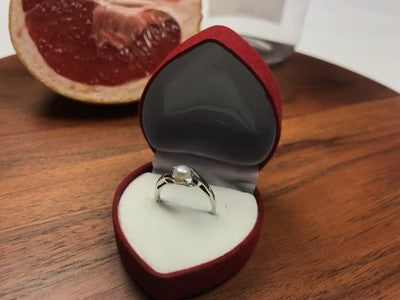 925 Sterling Silver Pearl & CZ Ring Size 5.5