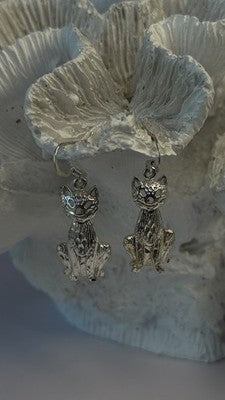 Dangle 925 Sterling Silver Cat Earrings Head allows for movement