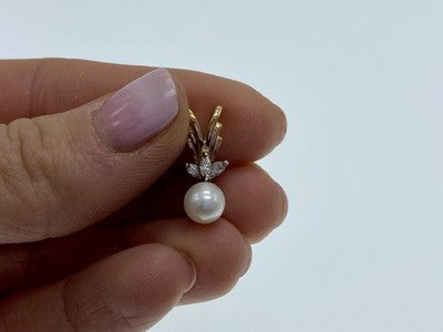 14 K Yellow Gold Pearl & Sapphires Pendant