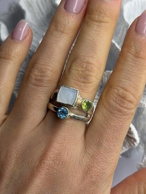 925 Sterling Silver Abalone &Peridot & Topaz Ring Size 8