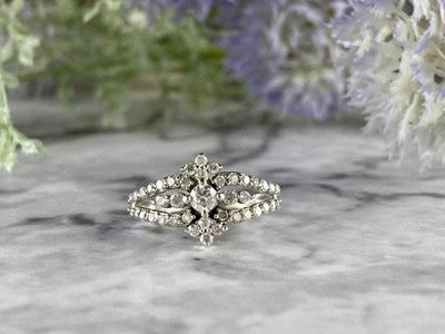 14K White Gold Diamonds Ring Size 6.5