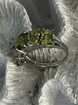 925 Sterling Silver Peridot Ring Size 8