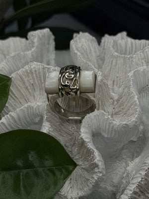 925 Sterling Silver White Abalone Mother of Pearl Ring Size 7