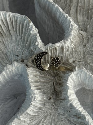 925 Sterling Silver Moon & Star Marcasite Ring Size 8