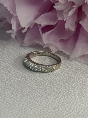 Classy 925 Sterling Silver CZ Ring Size 7.5