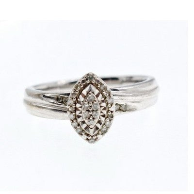 925 Sterling Silver White Sapphires Ring Size 7